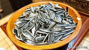 吃瓜就得嗑瓜子,揭秘嗑瓜子的趣味与智慧